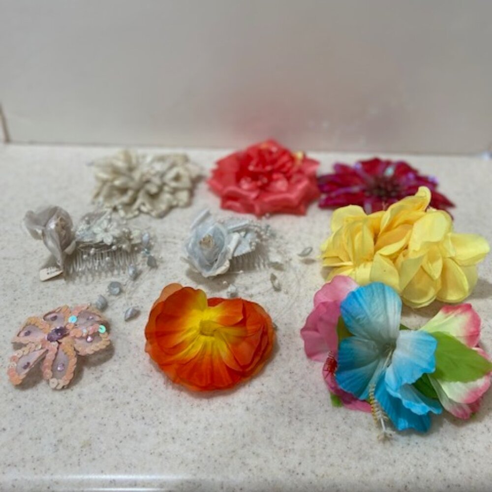 Hair accessories set of 9 Clips Bows Flowers